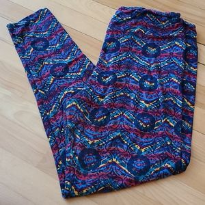 Lularoe tall and curvy pattern leggings